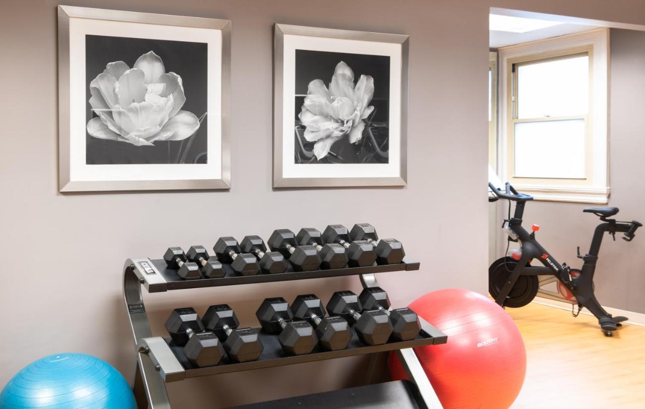 The Churchill Near Embassy Row 4*