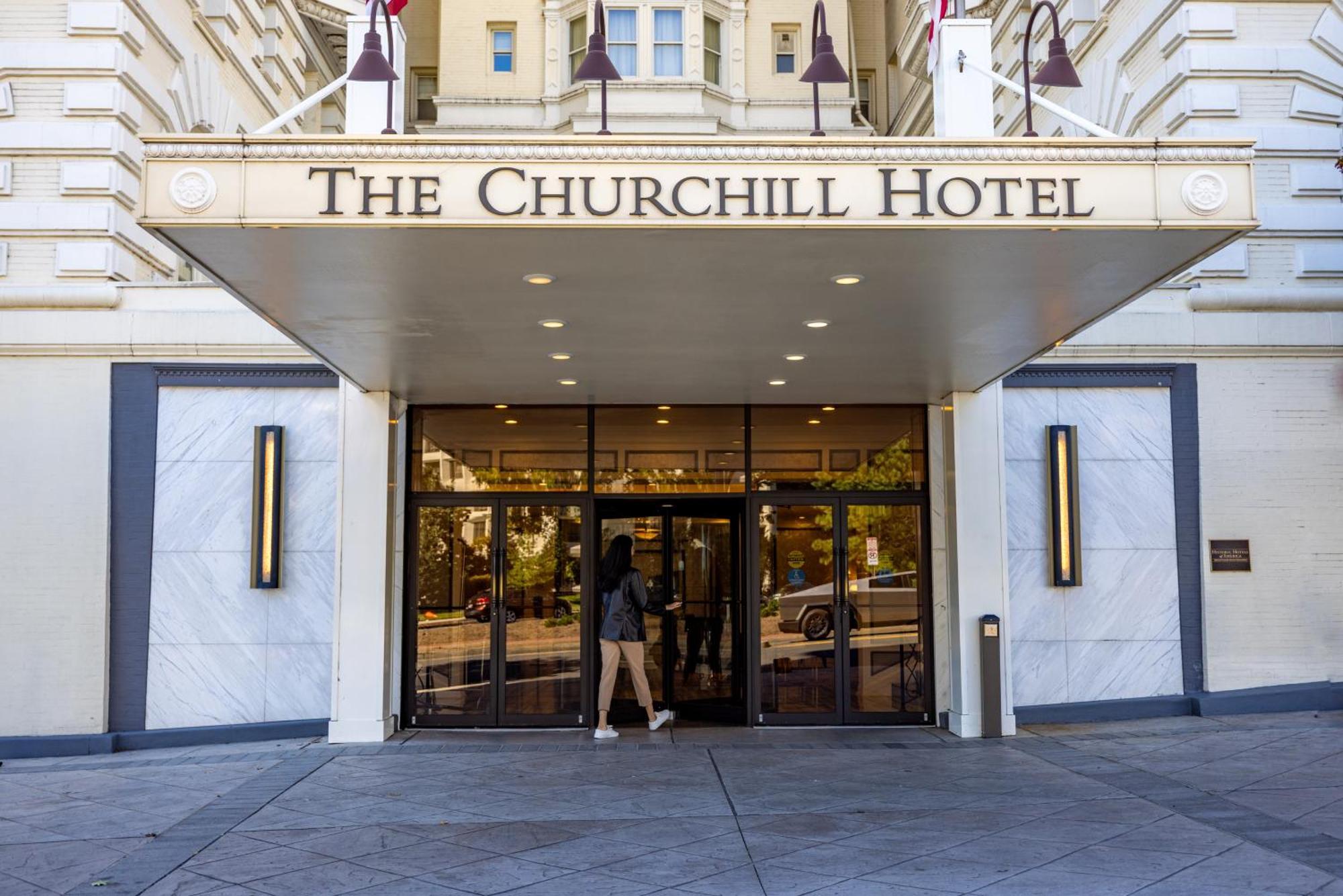 The Churchill Near Embassy Row 4* Washington