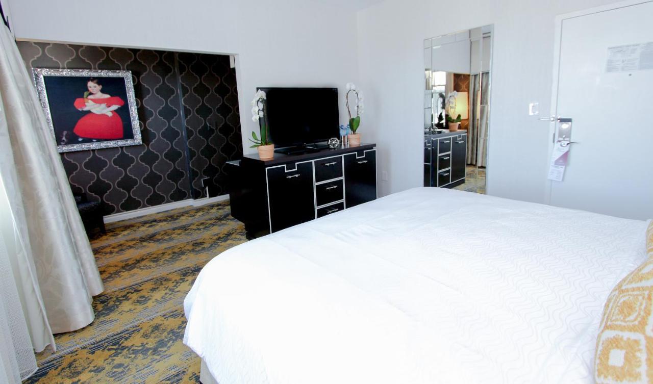 Hotel The Churchill Near Embassy Row 4*