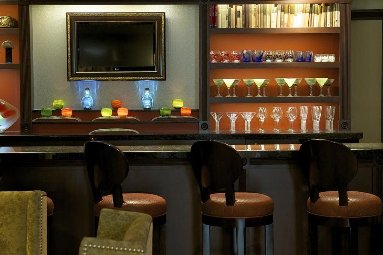The Churchill Near Embassy Row Hotel Washington